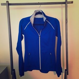 ✨Gorgeous Define Fit Lululemon Jacket✨